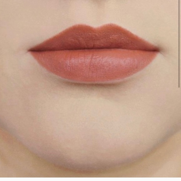 Lipstick from BELLÀPIERRE COSMETICS - Picture 2 of 6